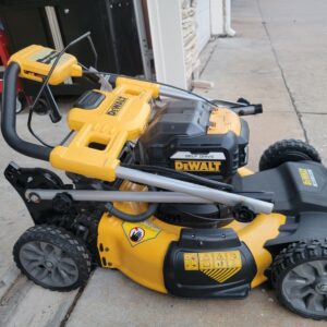 DEWALT DCMWSP244 21.5" 20V Max LI Battery Walk Behind Self Propelled Mow VG M